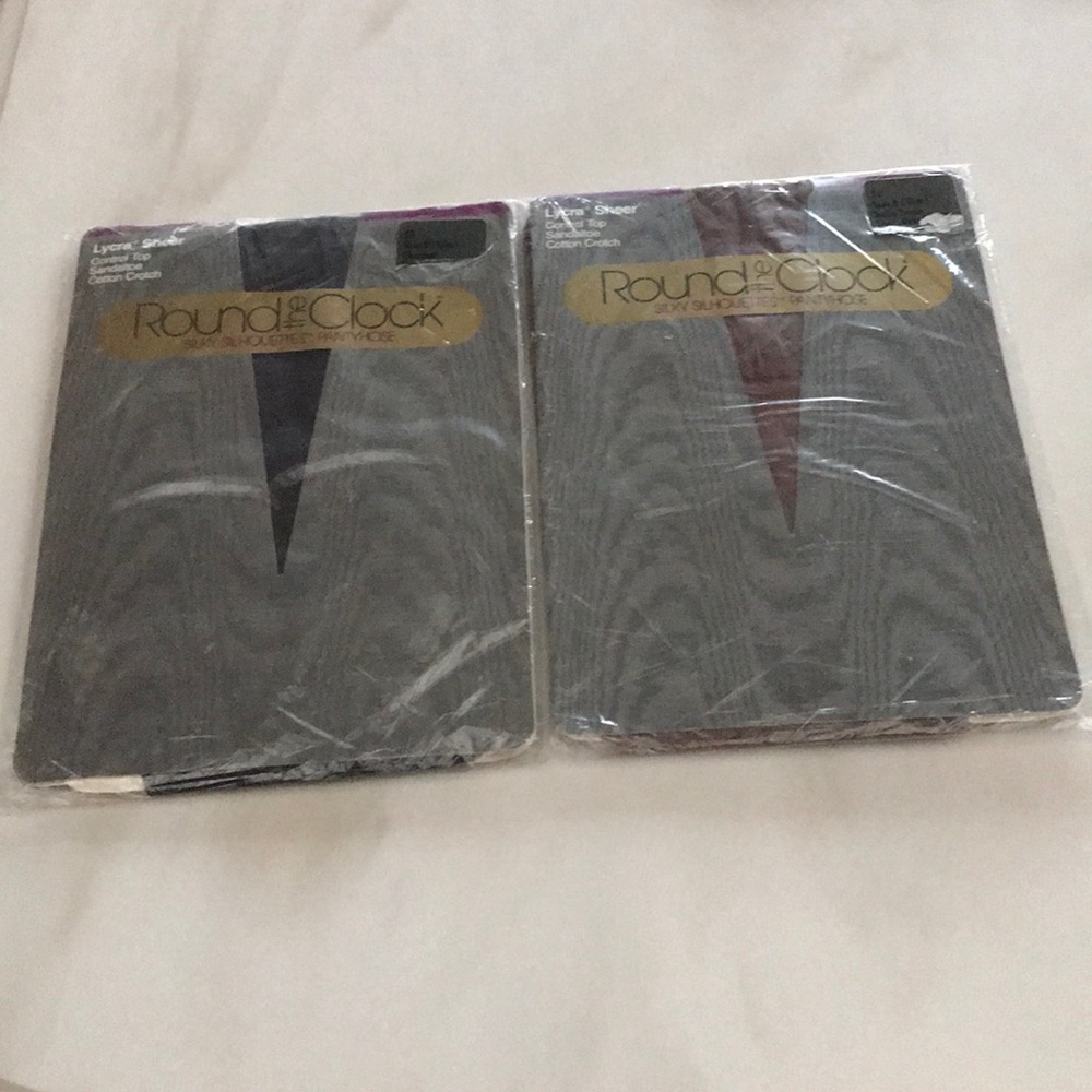 2 pairs Round the Clock Pantyhose Size B